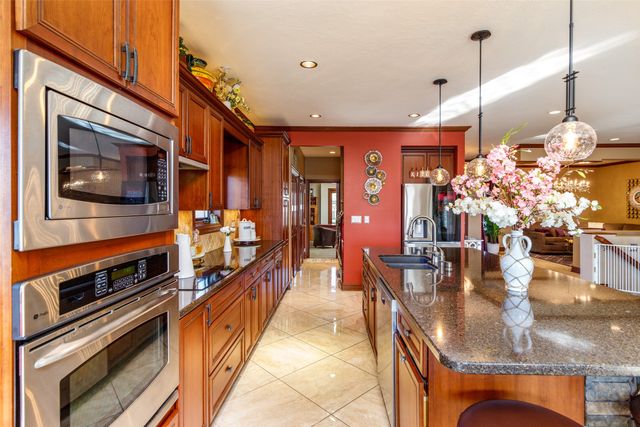 2426 Yorkshire Circle, Ames, IA 50010