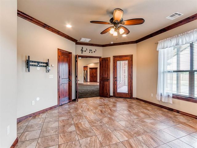 16956 Fox Trot Court, Choctaw, OK 73020