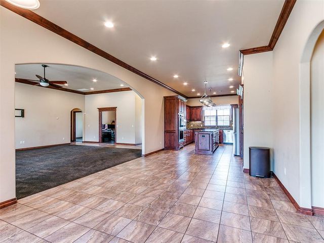 16956 Fox Trot Court, Choctaw, OK 73020