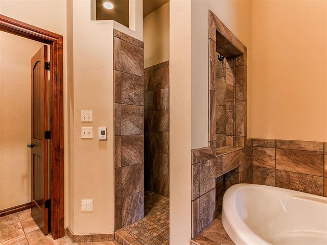16956 Fox Trot Court, Choctaw, OK 73020
