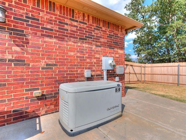 16956 Fox Trot Court, Choctaw, OK 73020