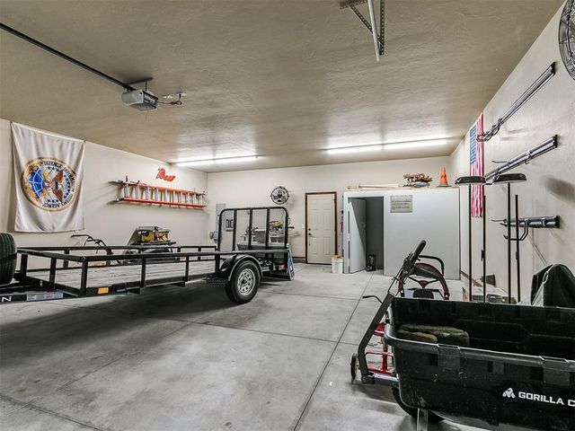 16956 Fox Trot Court, Choctaw, OK 73020