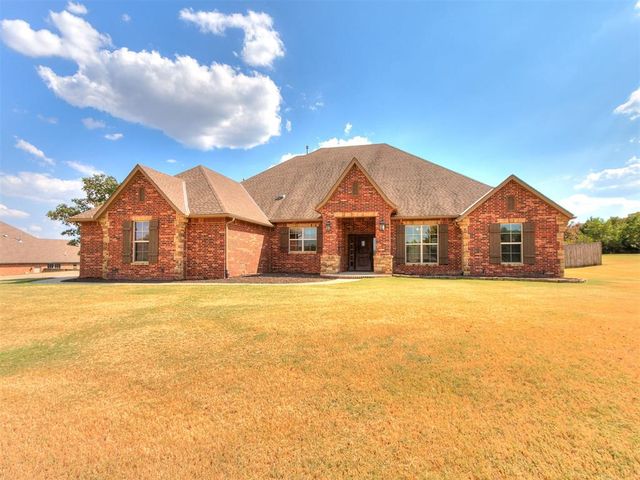 16956 Fox Trot Court, Choctaw, OK 73020