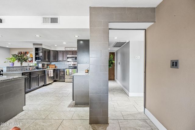 7940 E CAMELBACK Road 411, Scottsdale, AZ 85251