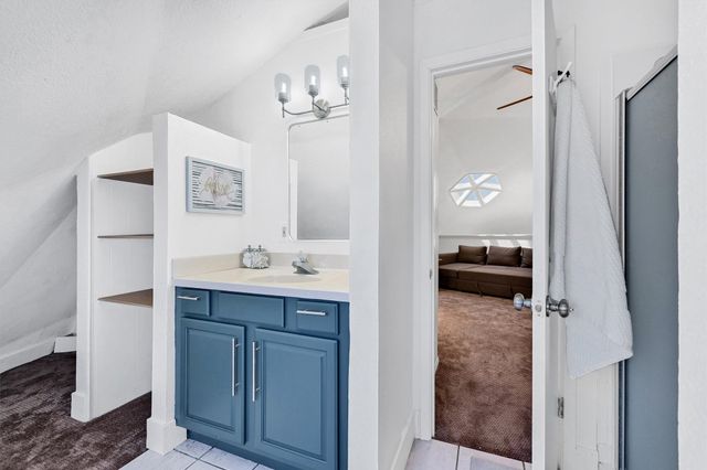 114 E Seminole Drive, Lake Kiowa, TX 76240