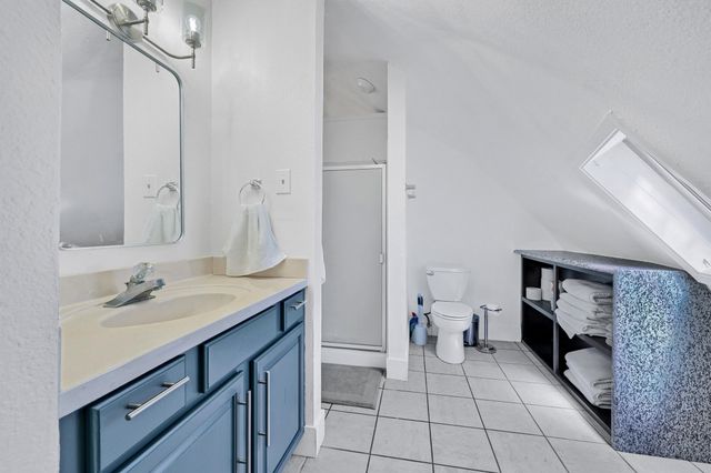 114 E Seminole Drive, Lake Kiowa, TX 76240