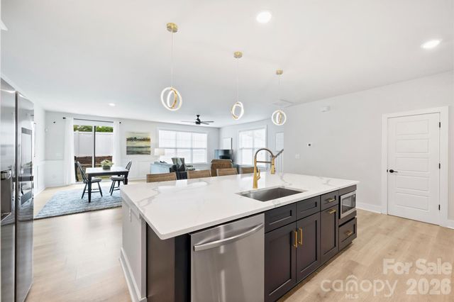 1517 Falcon Street, Charlotte, NC 28211