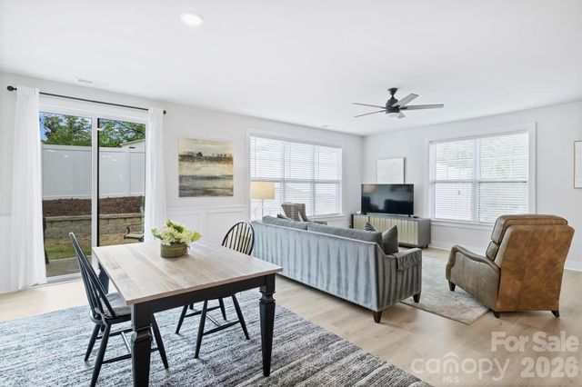 1517 Falcon Street, Charlotte, NC 28211