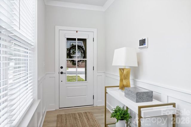 1517 Falcon Street, Charlotte, NC 28211