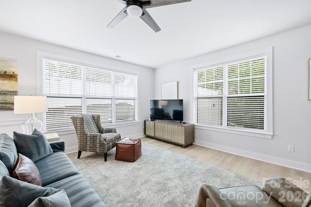 1517 Falcon Street, Charlotte, NC 28211