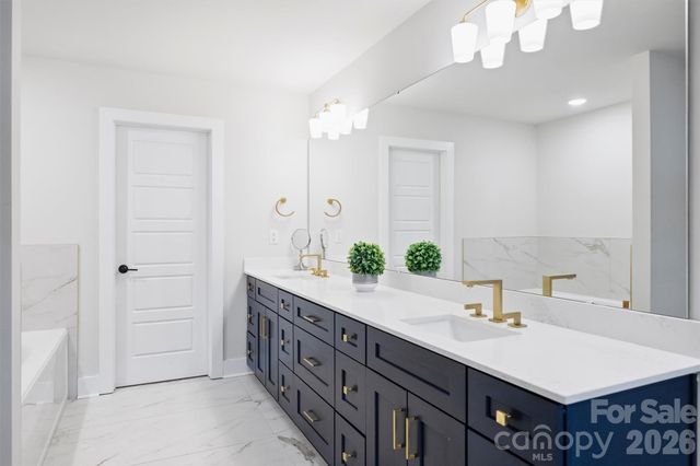 1517 Falcon Street, Charlotte, NC 28211
