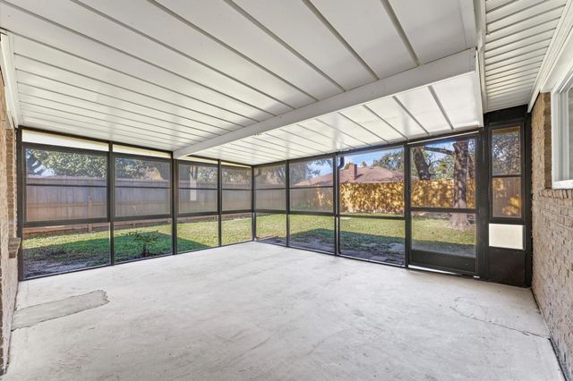 307 Sulky Trail Street, Houston, TX 77060