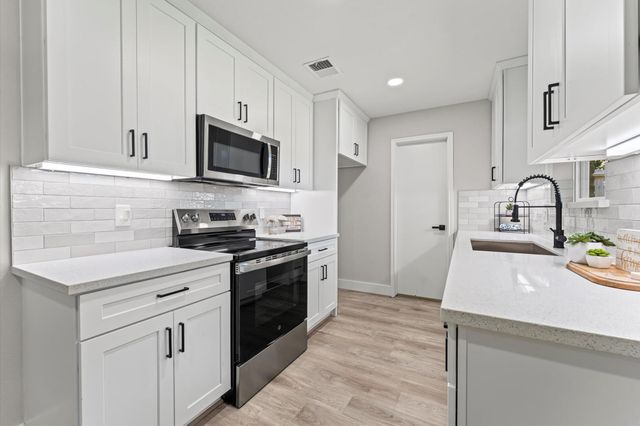 307 Sulky Trail Street, Houston, TX 77060