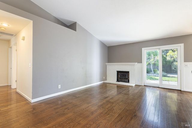 2387 Lujo Ct, Santa Rosa, CA 95403