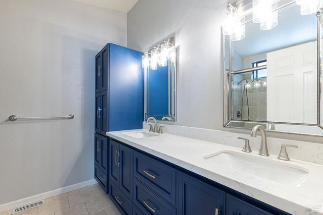 2387 Lujo Ct, Santa Rosa, CA 95403