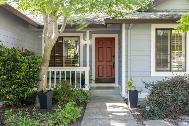 2387 Lujo Ct, Santa Rosa, CA 95403