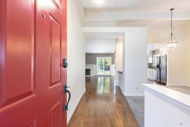 2387 Lujo Ct, Santa Rosa, CA 95403