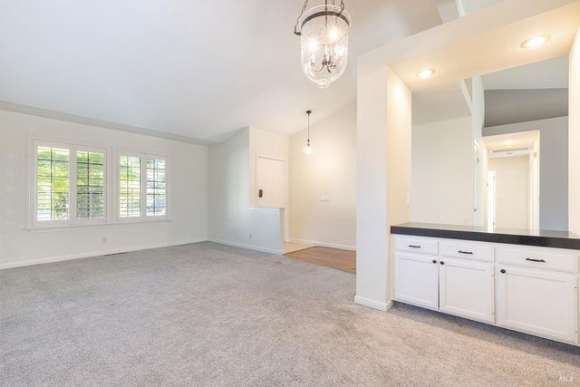 2387 Lujo Ct, Santa Rosa, CA 95403