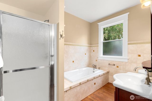 4611 34th Avenue W, Seattle, WA 98199