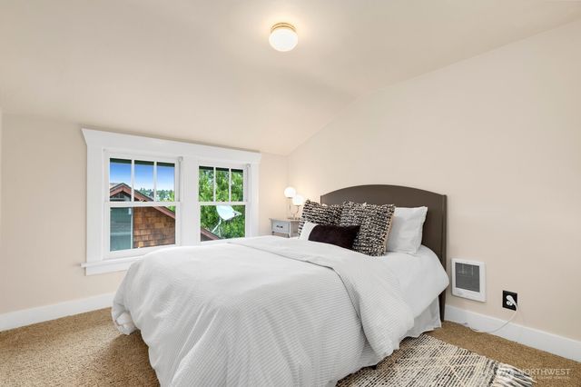 4611 34th Avenue W, Seattle, WA 98199