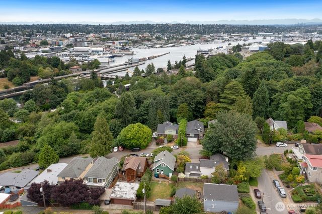 4611 34th Avenue W, Seattle, WA 98199