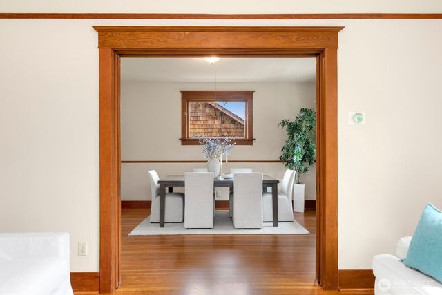4611 34th Avenue W, Seattle, WA 98199