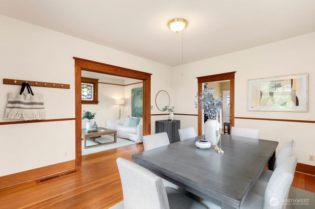 4611 34th Avenue W, Seattle, WA 98199