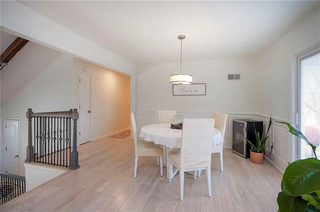 3916 SW HIDDEN COVE Drive, Lee's Summit, MO 64082