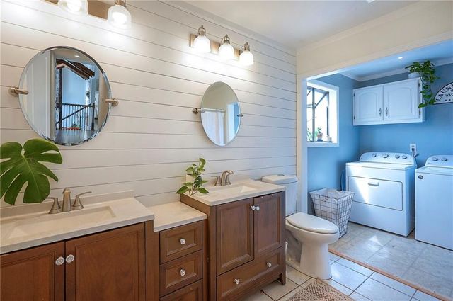 3916 SW HIDDEN COVE Drive, Lee's Summit, MO 64082