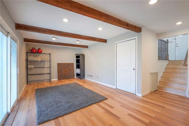 3916 SW HIDDEN COVE Drive, Lee's Summit, MO 64082