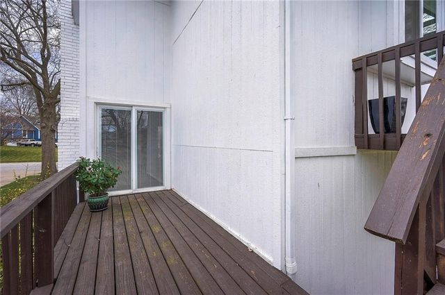 3916 SW HIDDEN COVE Drive, Lee's Summit, MO 64082