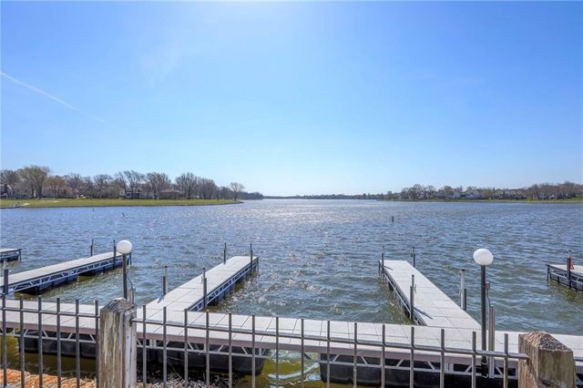 3916 SW HIDDEN COVE Drive, Lee's Summit, MO 64082