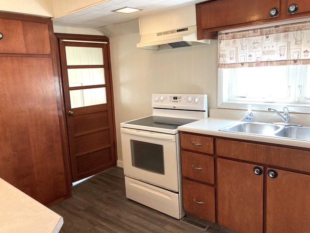 324 Sumner Street, Waterloo, IA 50703