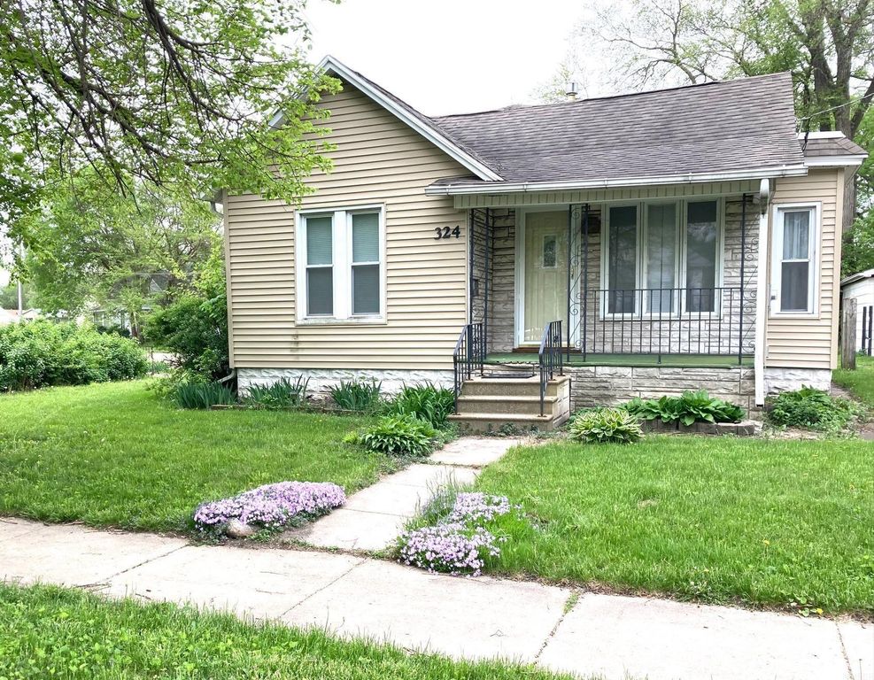 324 Sumner Street, Waterloo, IA 50703