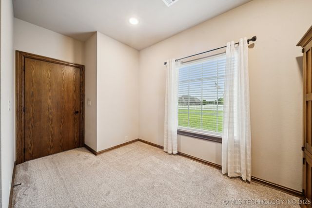 21 E 171st Street S, Glenpool, OK 74033