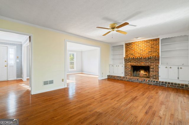 300 Millbrook Farm Court, Marietta, GA 30068