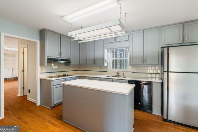 300 Millbrook Farm Court, Marietta, GA 30068