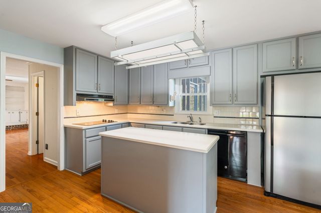 300 Millbrook Farm Court, Marietta, GA 30068