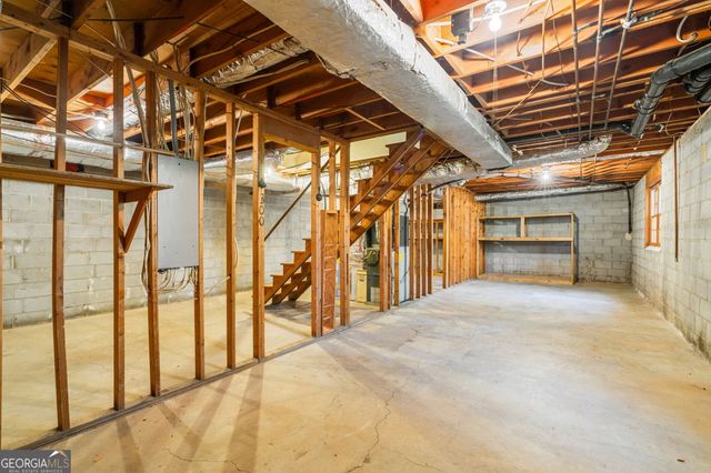 300 Millbrook Farm Court, Marietta, GA 30068