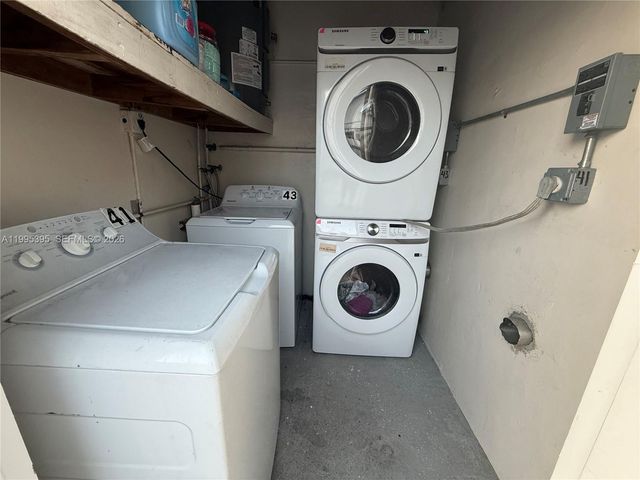 43 NW 76th Ave 0, Miami, FL 33126