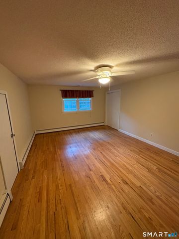 20 Saxton Brook Drive, Simsbury, CT 06070