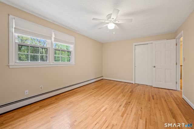 20 Saxton Brook Drive, Simsbury, CT 06070
