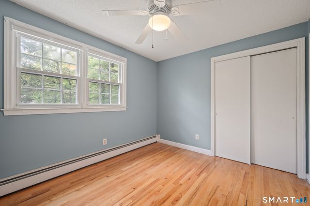 20 Saxton Brook Drive, Simsbury, CT 06070