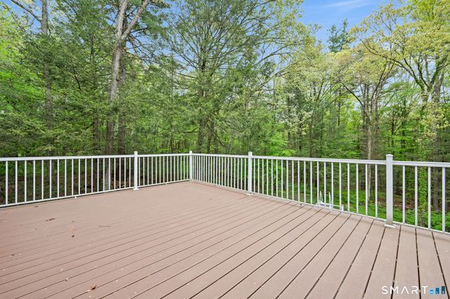 20 Saxton Brook Drive, Simsbury, CT 06070