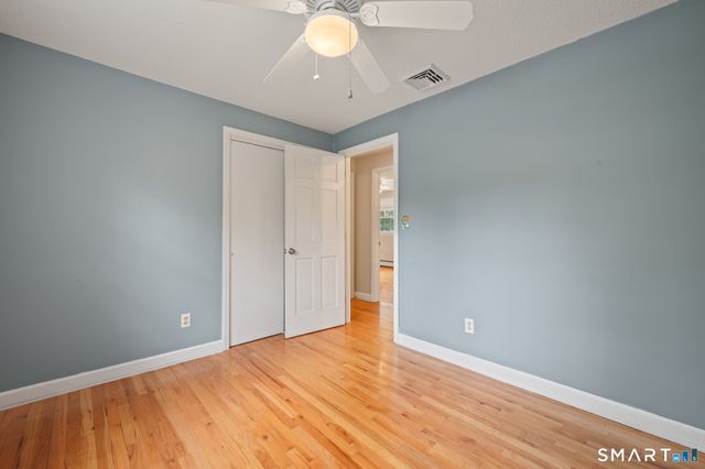 20 Saxton Brook Drive, Simsbury, CT 06070