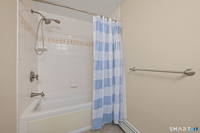 20 Saxton Brook Drive, Simsbury, CT 06070
