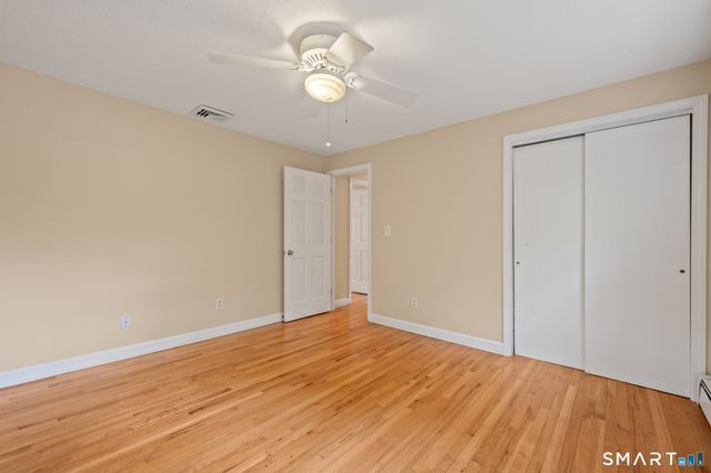 20 Saxton Brook Drive, Simsbury, CT 06070