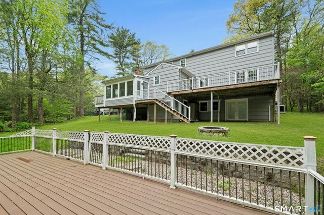 20 Saxton Brook Drive, Simsbury, CT 06070
