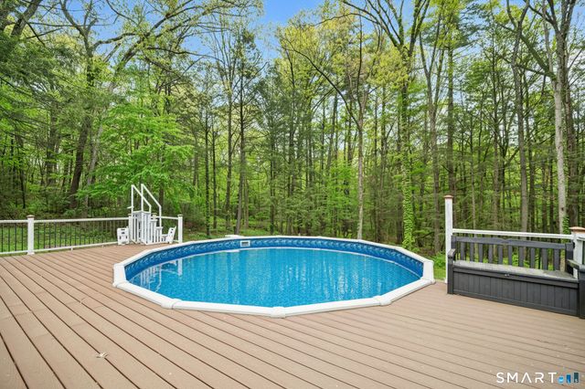 20 Saxton Brook Drive, Simsbury, CT 06070