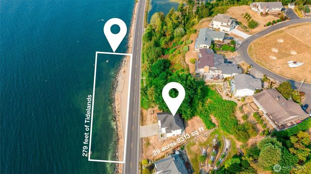 1989 Beach Dr E, Port Orchard, WA 98366